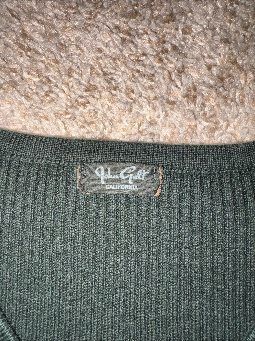 Brandy Melville Olive Green Ribbed Top - Picture 4 of 4